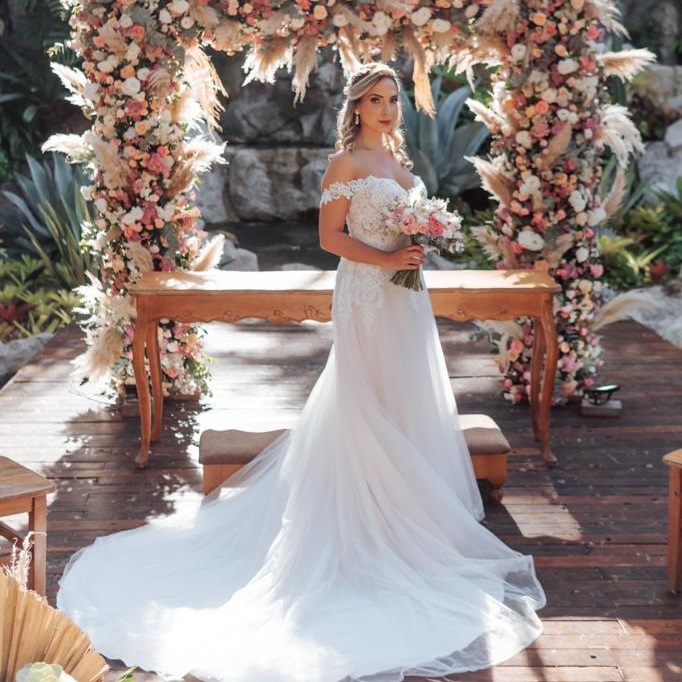 Casamento ao Ar Livre no Vale dos Sonhos | Noiva Internovias Carol