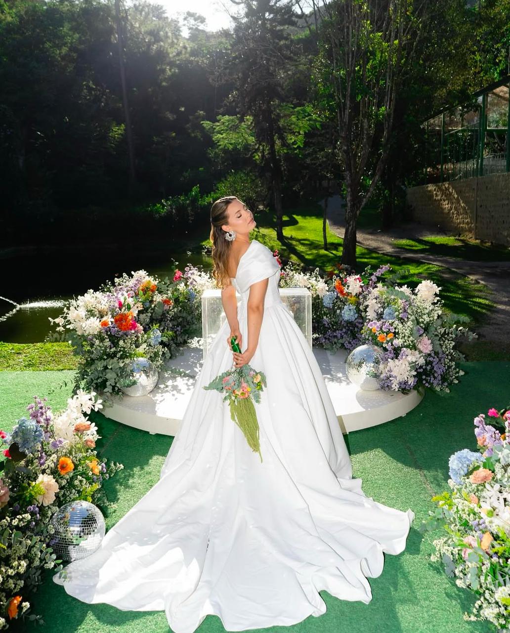 Casamento no Jardim com Lago: romantismo e elegância para você se inspirar