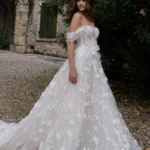 O que esperar e como se preparar para a primeira prova do vestido de noiva