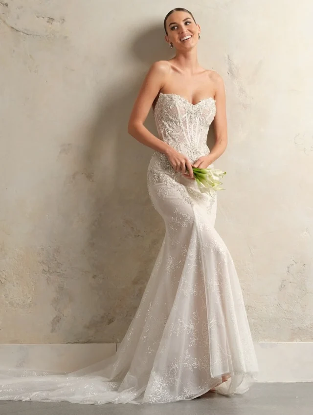✨ Um vestido, dois estilos… e um só coração acelerado!

Este modelo deslumbrante combina sensualidade e sofisticação com maestria. O corpo todo bordado em renda e pedrarias delicadas valoriza a silhueta com transparências estratégicas e estrutura corset — um verdadeiro show de detalhes! 💫

E o melhor? A sobressaia removível transforma o look de forma mágica, trazendo imponência ao caminhar e liberdade para a festa! 

💌 Agende seu horário conosco!

@noivasdorj

#AuraPreview2026 #noivainternovias #internovias #casamento #vestidodenoiva #noiva #vestidodenoivaprincesa #wedding #riodejaneiro #casamentoblidado #casamentosimples #amor #fotosdecasamento #inspiracaodecasamento #brideinspiration #fotografodecasamentorj